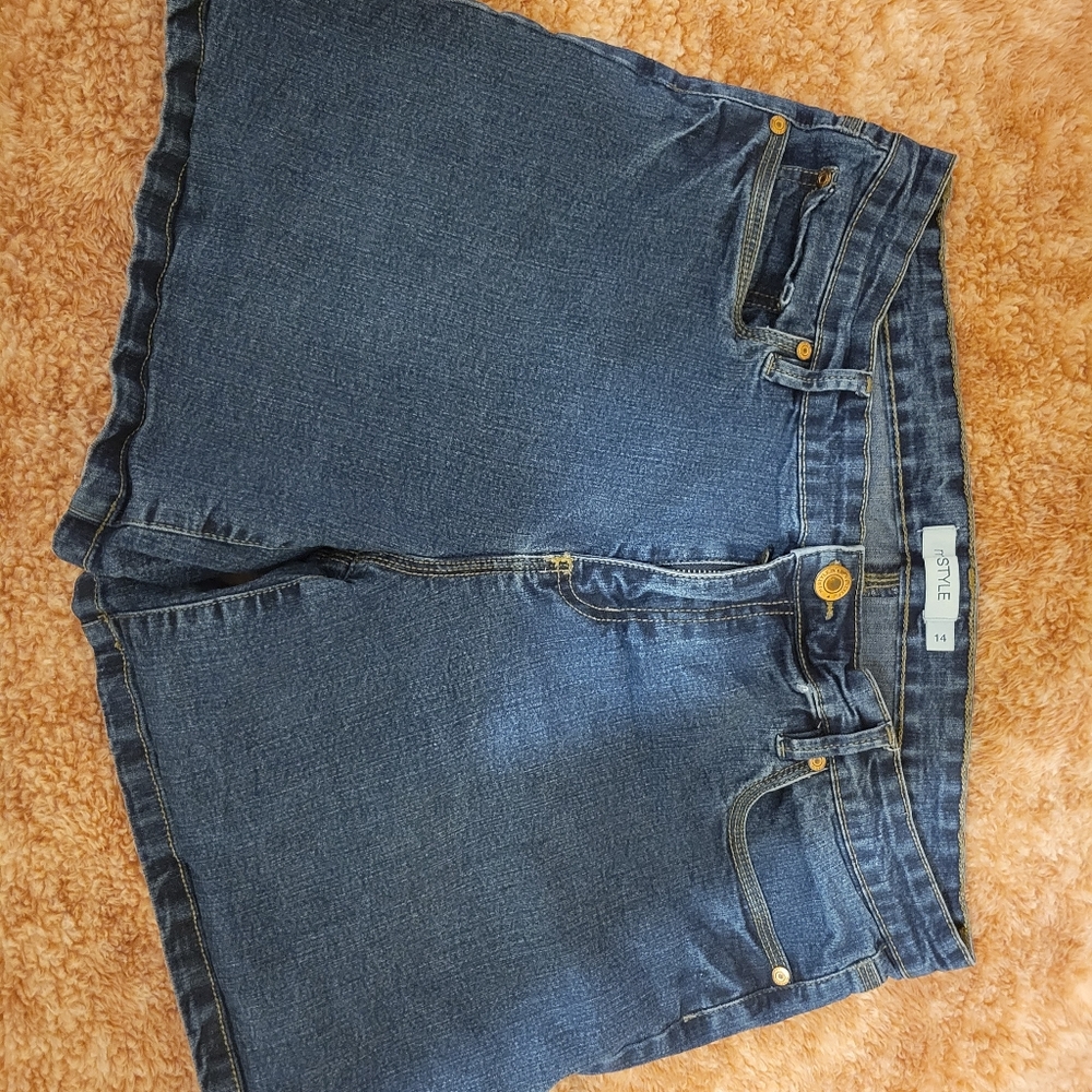 Jean Shorts - Picture 2 of 2